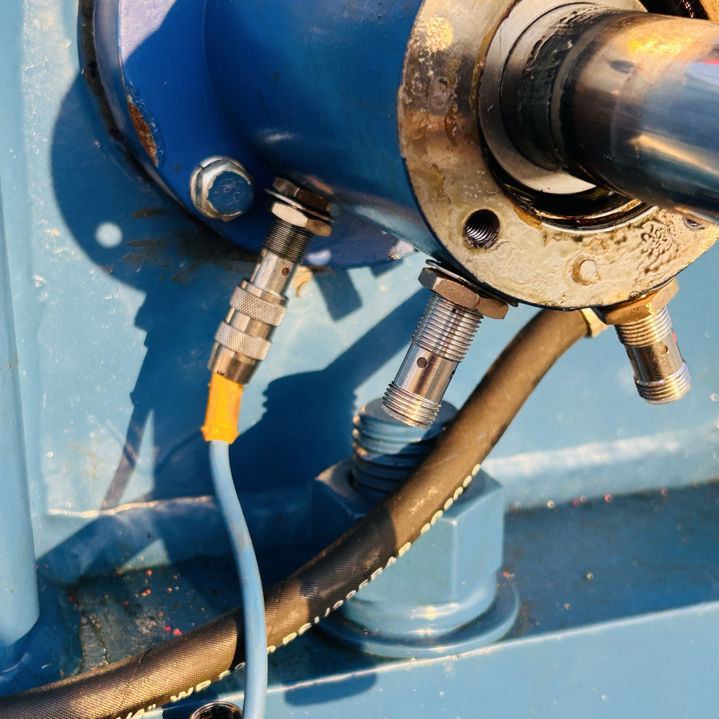 Hydraulic sensors